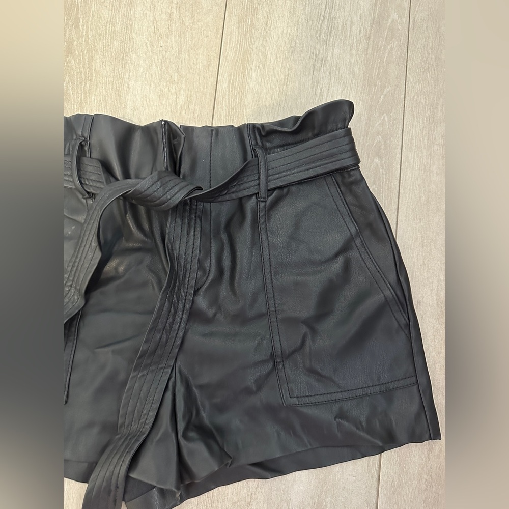 ZARA Black leather shorts with lace💞